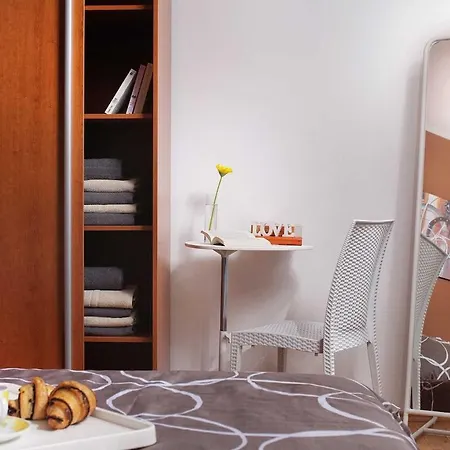 Gloria, A Beautifully And Modernly Furnished Semesterbostad *