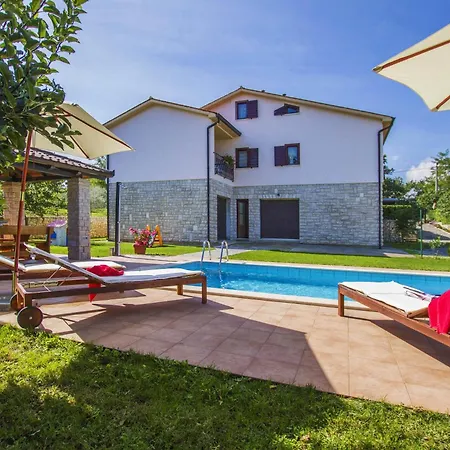 Semesterbostad Gloria, A Beautifully And Modernly Furnished *